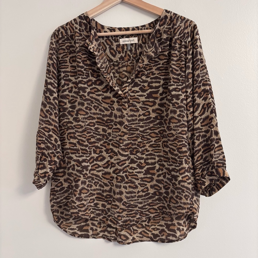 Amour Vert Brown and Tan Relaxed Buttoned Blouse